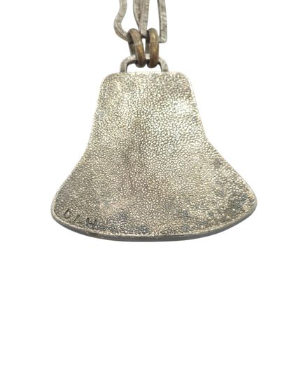 Metal SAUTOIR with hammered pendant
In the...