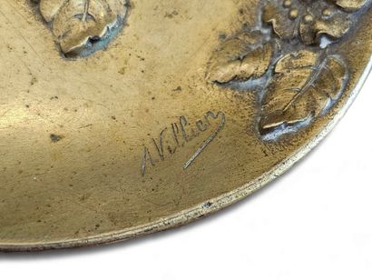 A VILLIEN (20th century)
Rose-decorated bronze...