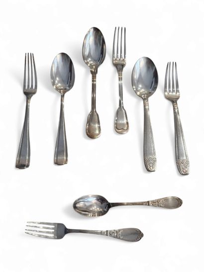BOULENGER 
Art deco style communion set including:
Fork...