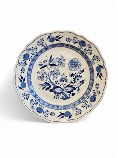 BAVARIA XX th century blue onion model (after...