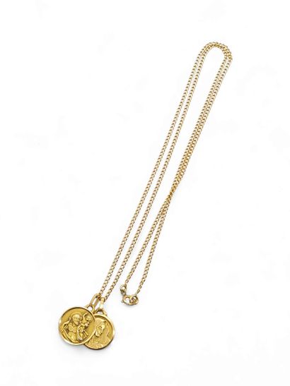 750° yellow gold CHAIN (metal clasp)
Two...