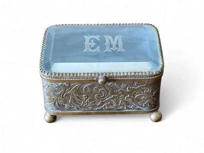 SMALL rectangular JEWELRY CASE, in chased...