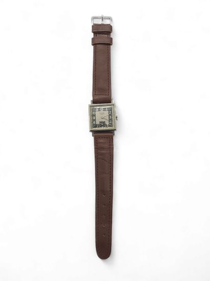 HUMA 500
Wristwatch, square steel case, black...