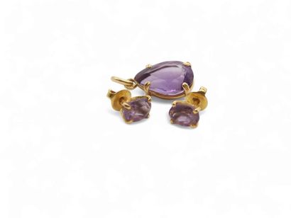 PENDANT in 750° yellow gold adorned with...