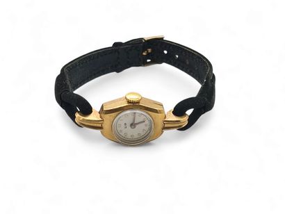 LIP
Ladies' wristwatch, gilt metal tonneau...