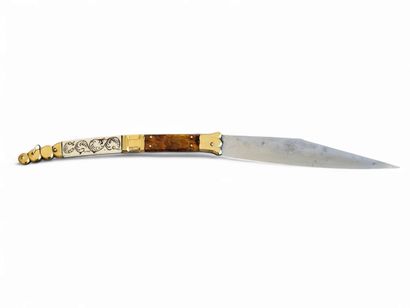 WHITE GUN 
Navaja by Thiers 
Blade marked...