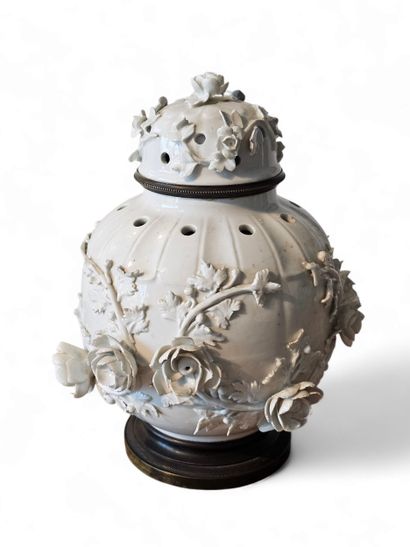 FRENCH WORK | XIXth century White porcelain...