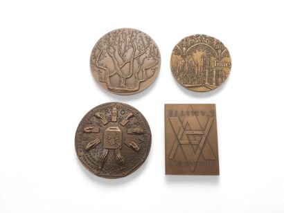 Set of 31 commemorative bronze medals from...