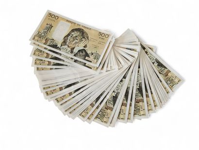 LOT OF Sixty 500 franc banknotes
Excellent...