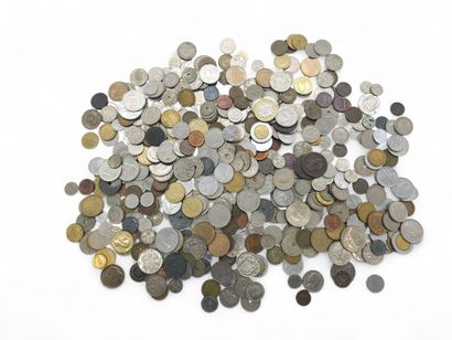 IMPORTANT LOT of European coins to sort 
Weight...