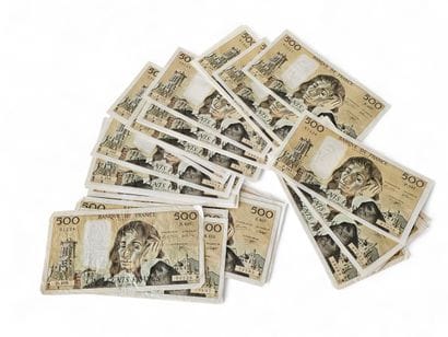 LOT OF Forty 500 franc banknotes
Good co...