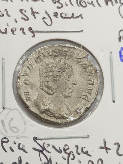 ROMAN EMPIRE Otocilia Severa (249)
Two Antoninians...