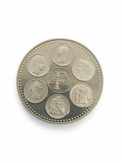 SET OF THREE MEDALS including :
An essay...