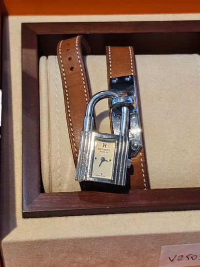 HERMES 
Ladies' wristwatch model Kelly cadenas
Steel...