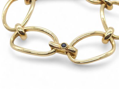 20th century FRENCH WORK
Oval mesh bracelet...