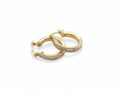 PAIR OF 585° gold hoop earrings set with...