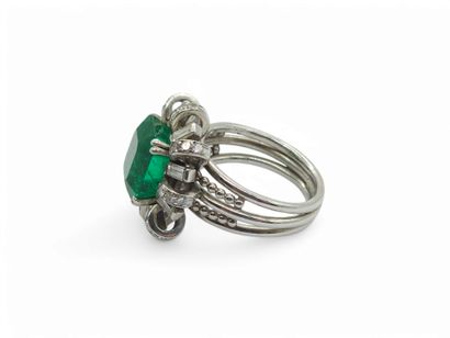 20th century FRENCH WORK 
RING in 950° platinum...