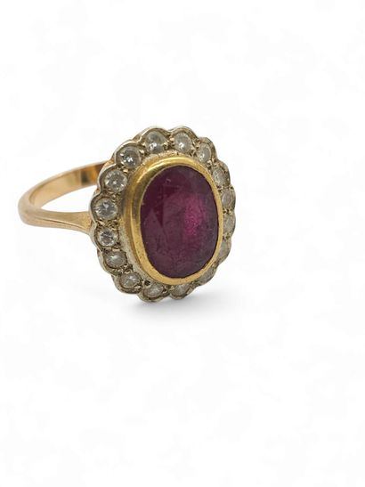 BAGUE marguerite en or deux tons 750° ornée...