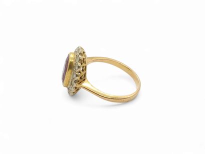 BAGUE marguerite en or deux tons 750° ornée...