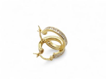 PAIR OF 585° gold hoop earrings set with...