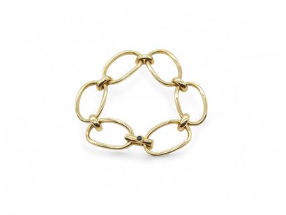 20th century FRENCH WORK
Oval mesh bracelet...