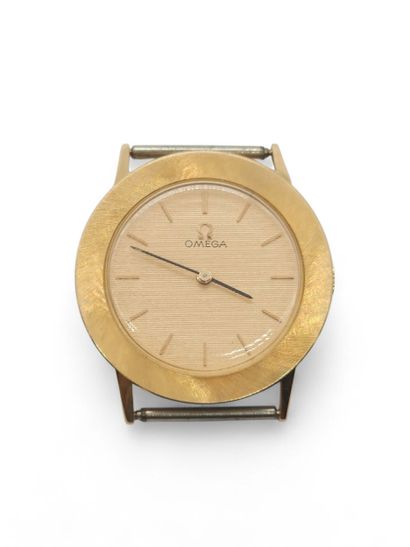 OMEGA
Watch case in 750°guilloché yellow...
