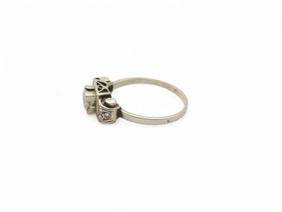 French WORK Xxème siècle
RING in 750° white...