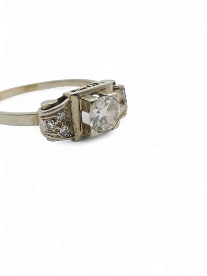 French WORK Xxème siècle
RING in 750° white...