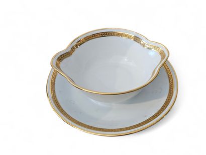 BERNARDAUD Limoges
Fifty-six-piece dinner...
