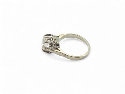 WORK OF THE 20th century
Solitaire ring in...