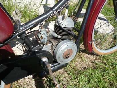 FAVOR (Marque de Clermont Ferrand)
Cyclomoteur...