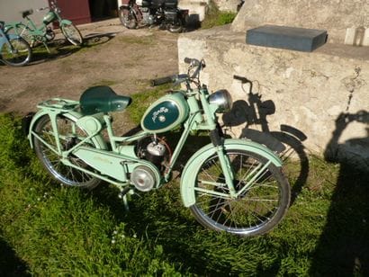 AUTOMOTO (Marque de Saint-Etienne)
Cyclomoteur...