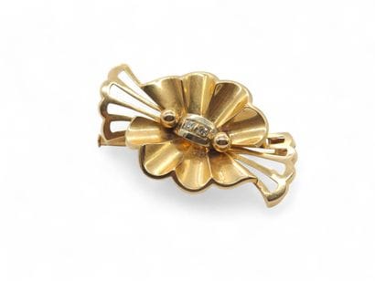TRAVAIL des années 1950
Broche en or deux...