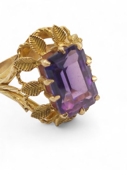 TRAVAIL Français
Bague en or jaune 750° ciselé...