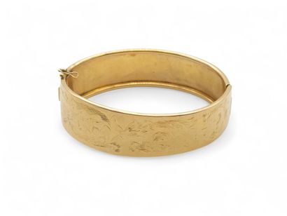 French WORK 1900/1920
750° yellow gold openwork...