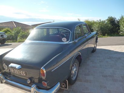 VOLVO AMAZON 
Voiture modèle P120 220 S ,...