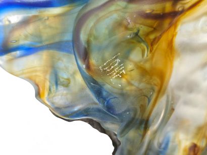 Yves LOHE (born 1947)
Clown head
Cast glass...
