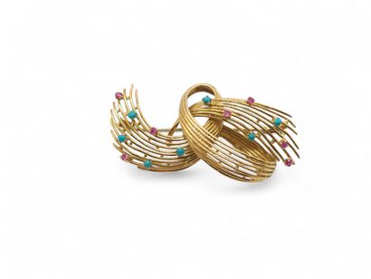 750° yellow gold openwork brooch decorated...