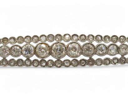 Barette brooch in 750° white gold set with...