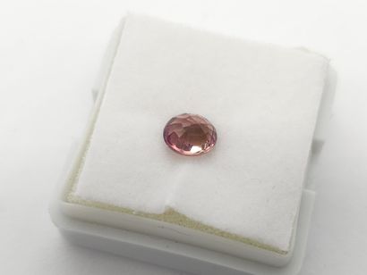 TOURMALINE purplish pink VS , oval , Mozambique...