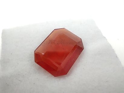 SAPHIR Orange Madagascar emerald
Dim: 11mm...