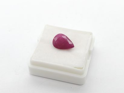 RUBIS purplish red , pear , Tanzania , 3.82...