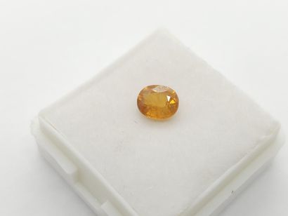 SAPHIR yellow , ovale , Madagascar , 1,10...