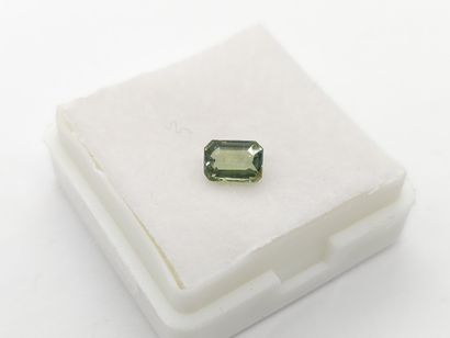 SAPHIR bluish green , octagon , Australia...