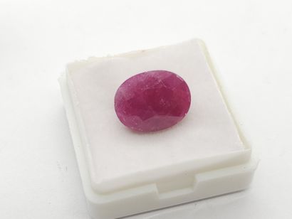RUBIS pinkish red , ovale , Madagascar ,...