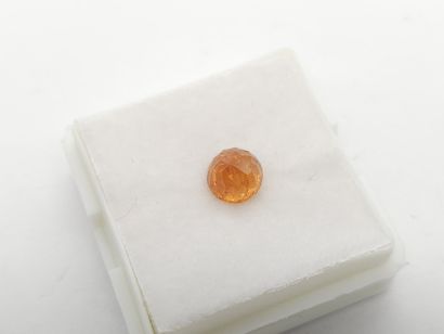 GRENAT orange spessartite , round , Namibia...