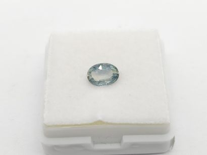 SAPPHIRE greenish blue , oval , Madagascar...