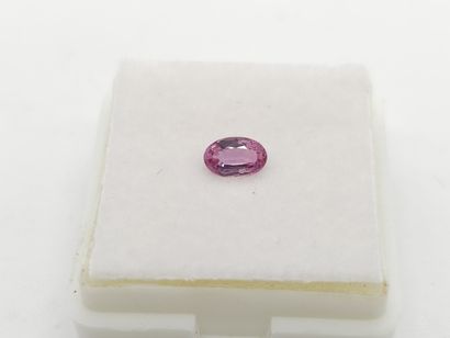 SAPPHIRE pinkish purple , oval , Madagascar...