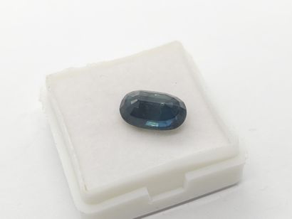 SAPHIR greenish blue , oval , Australia ,...