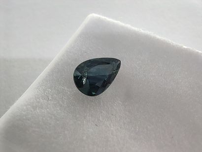 SAPHIR blue Madagascar poire
Dim : 7,7mm...